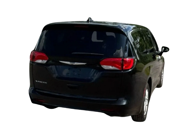 2023 CHRYSLER VOYAGER photo 1