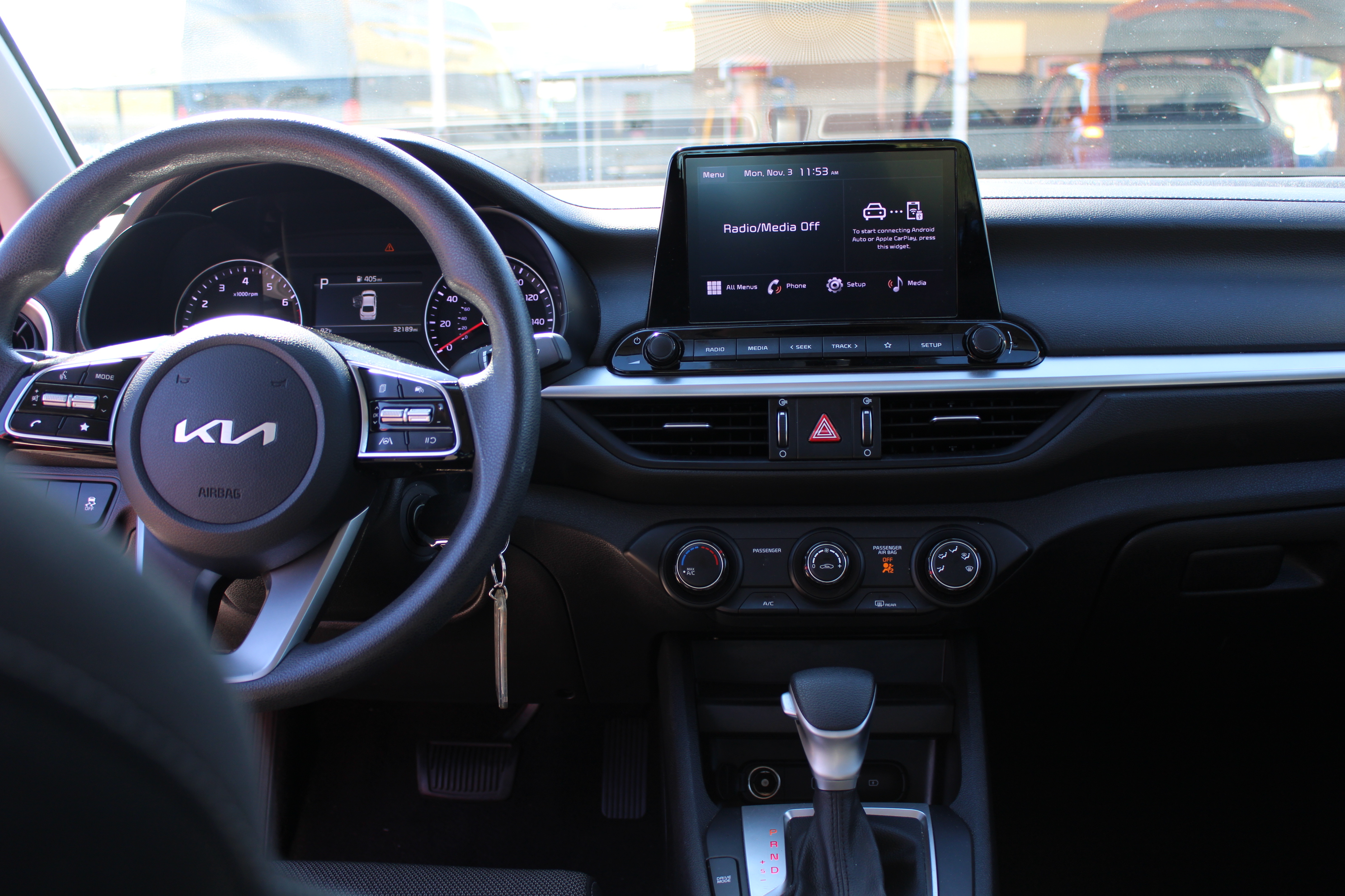 2024 KIA FORTE photo 2